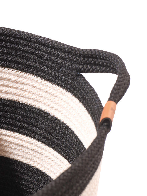 Umami Studio’s Monochrome Chic Rope Basket
