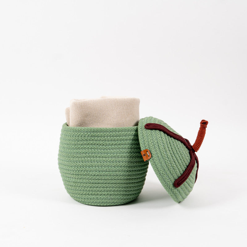 Umami Studio’s Nature’s Charm Rope Basket