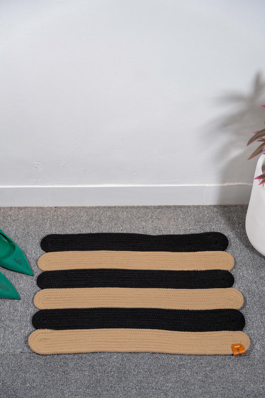 Umami Studio’s Striped Elegance Floor Mat